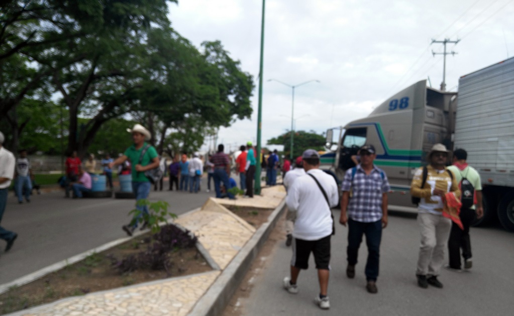 Bloqueos en Oaxaca afectan entrega de alimentos: Sedesol