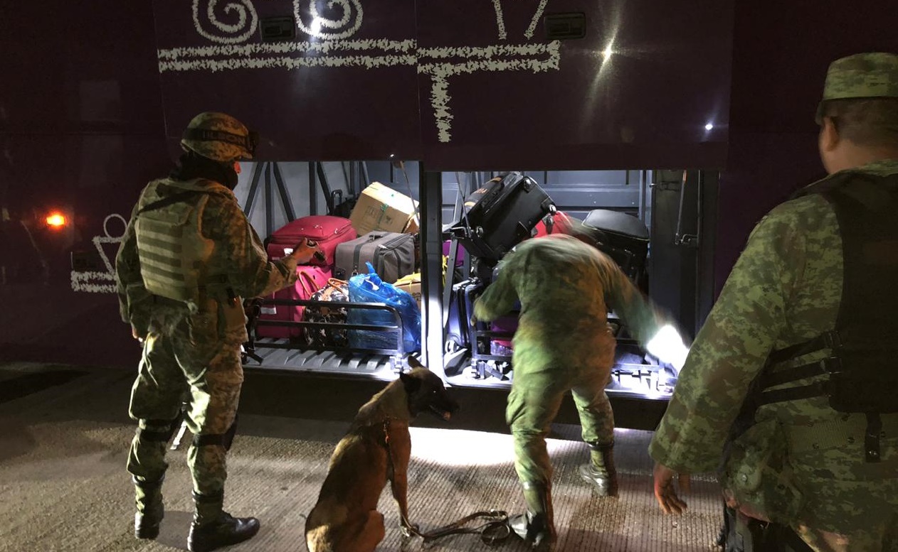 Militares y policías aseguran 15 kilos de cocaína en Chiapas 