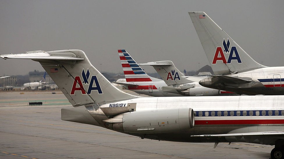 El polémico "atuendo inapropiado" de pasajera a la que American Airlines pidió cubrirse