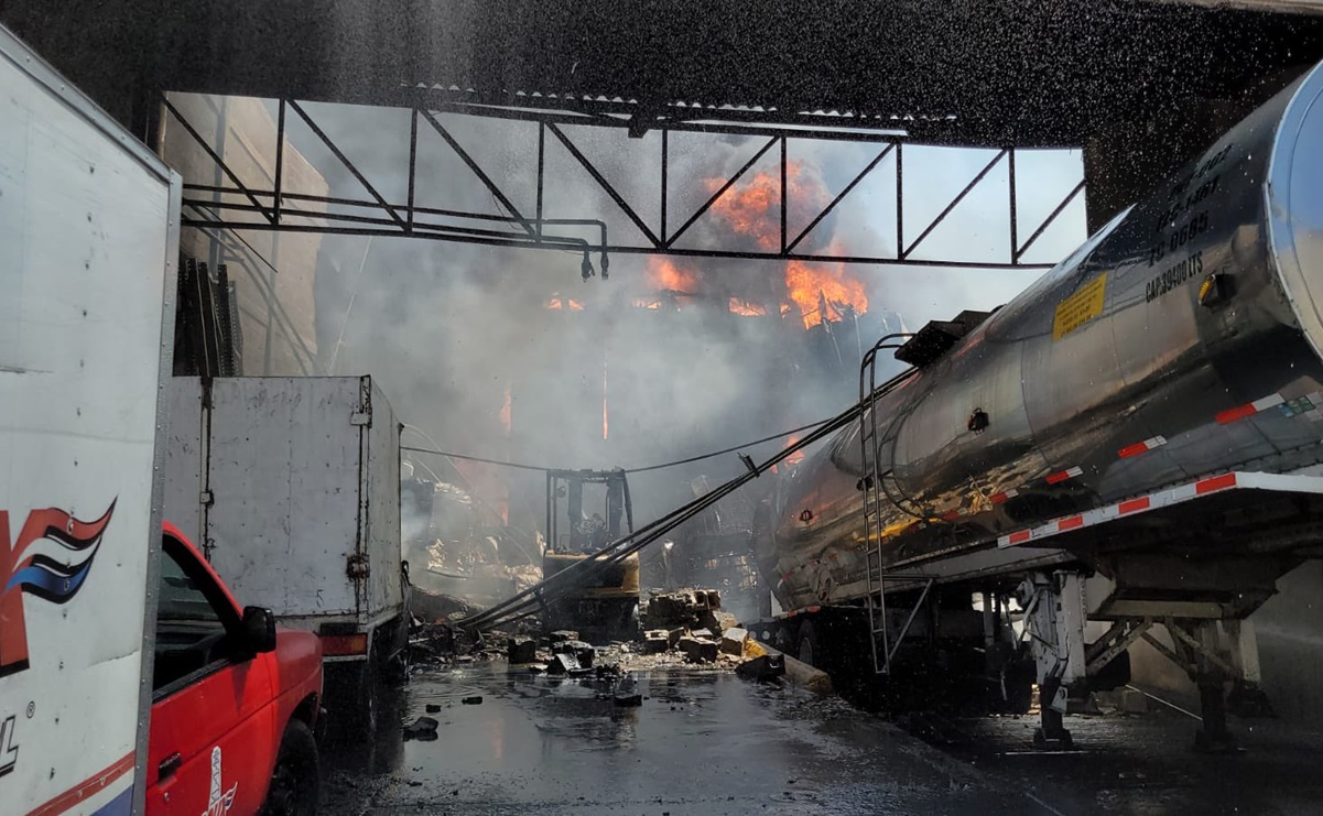 Se incendia fábrica de aceites en Tlaquepaque, Jalisco