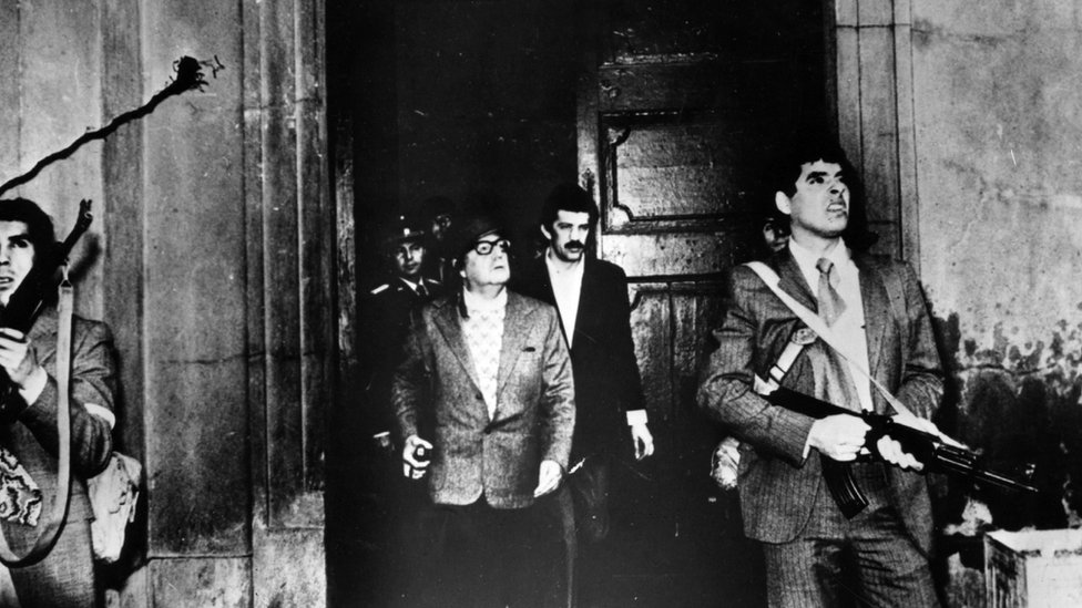 Los sonidos que marcaron el día que Pinochet derrocó a Allende en Chile