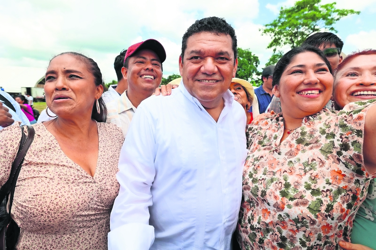 Prevén encontronazo de candidatos en la tierra del edén