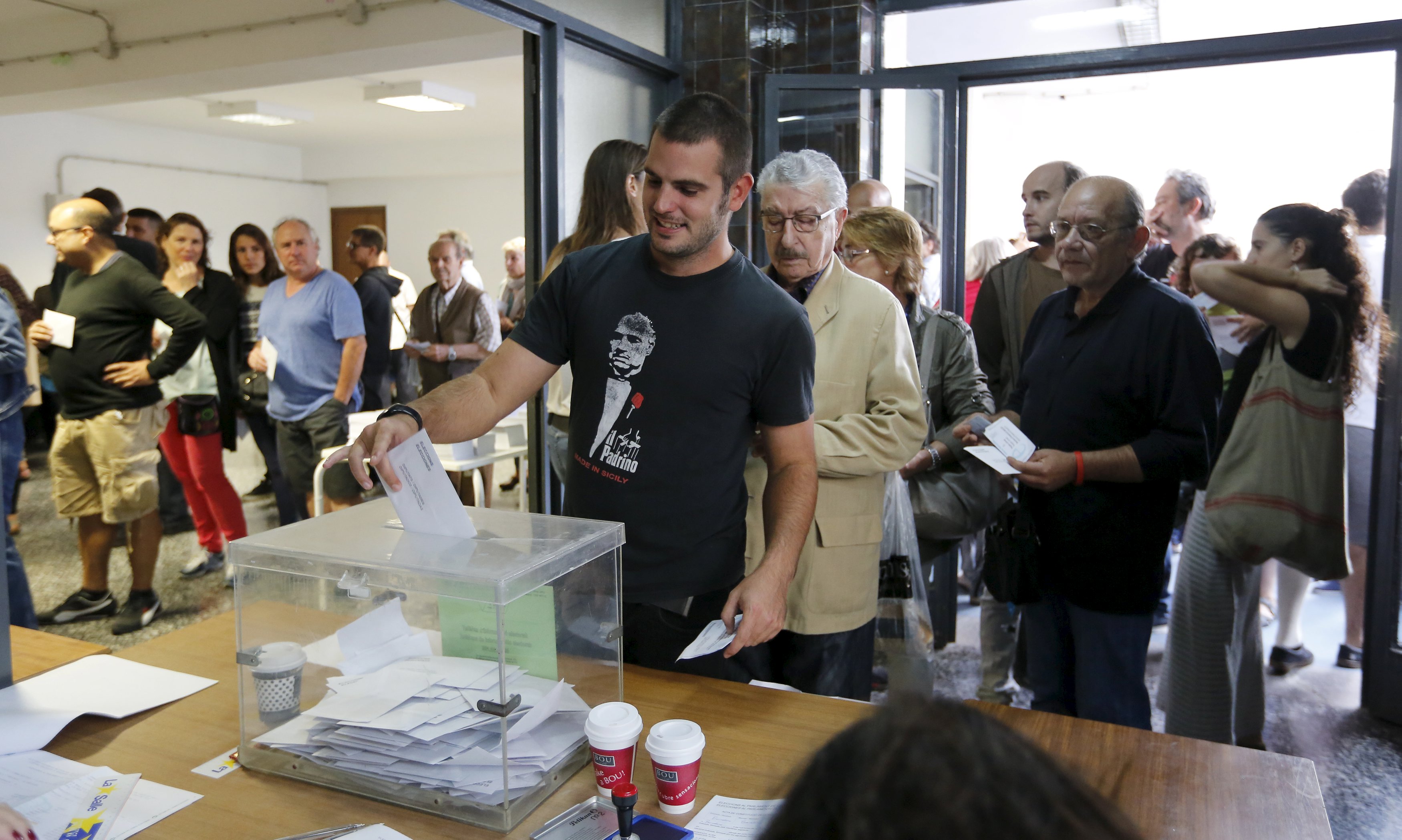 Se dispara participación en elecciones regionales catalanas
