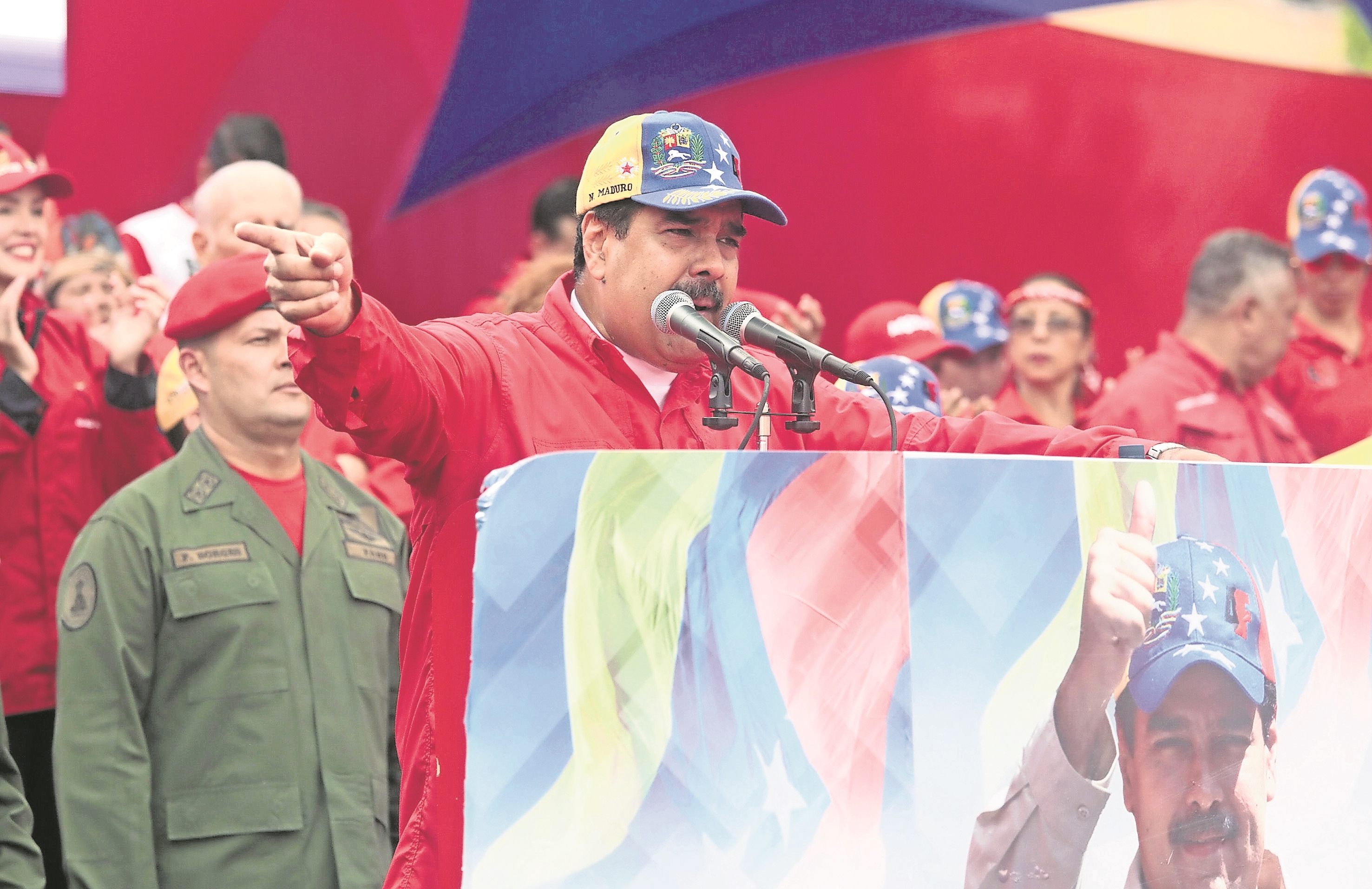 EU acusa a Maduro de "cambiar las reglas" para retener poder en Venezuela