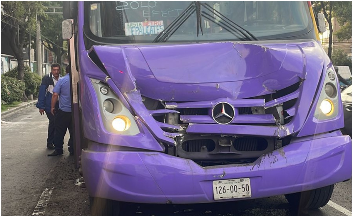 Choque entre camiones de transporte público dejó un saldo de cuatro personas lesionadas en la Cuauhtémoc