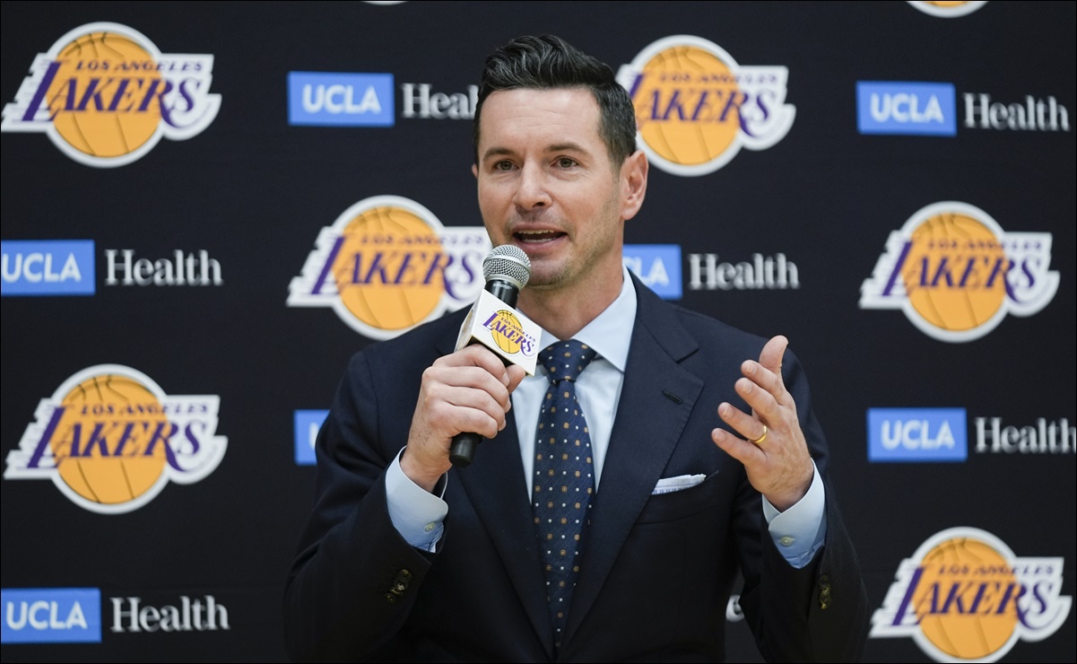 JJ Redick fue presentado como entrenador de Los Ángeles Lakers