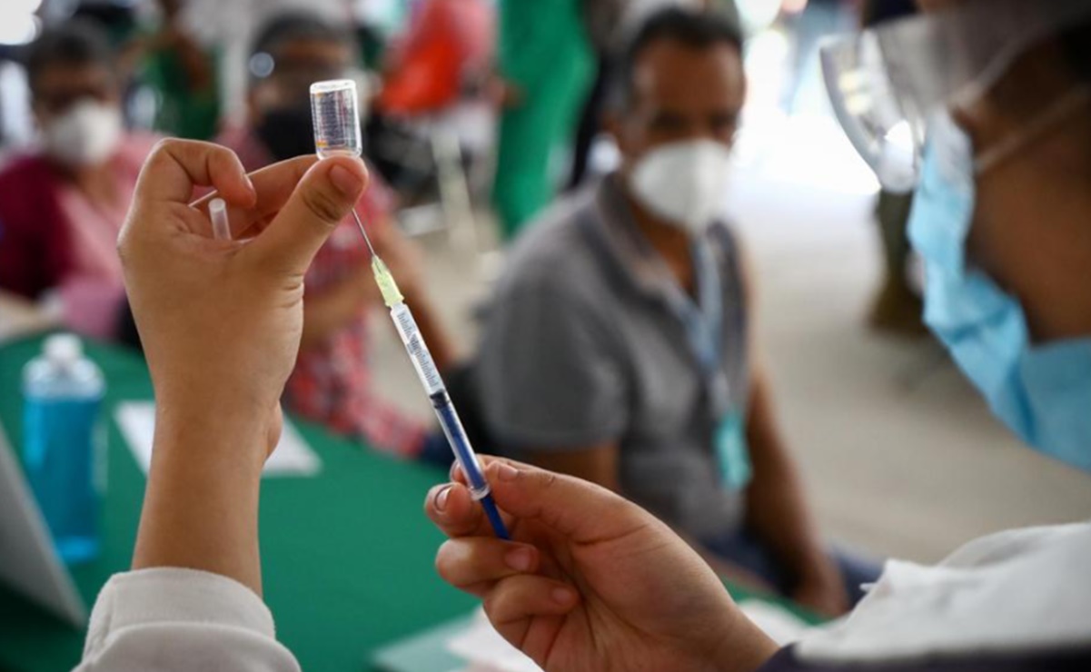 Iniciará vacunación de refuerzo contra Covid-19 para personas de 40 a 49 años en CDMX 