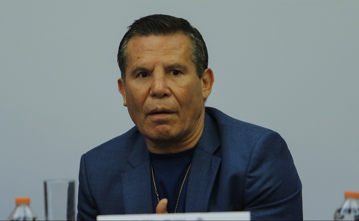 Julio César Chávez ignora a fan y explota con reporteros, "Ya déjense de pen..."