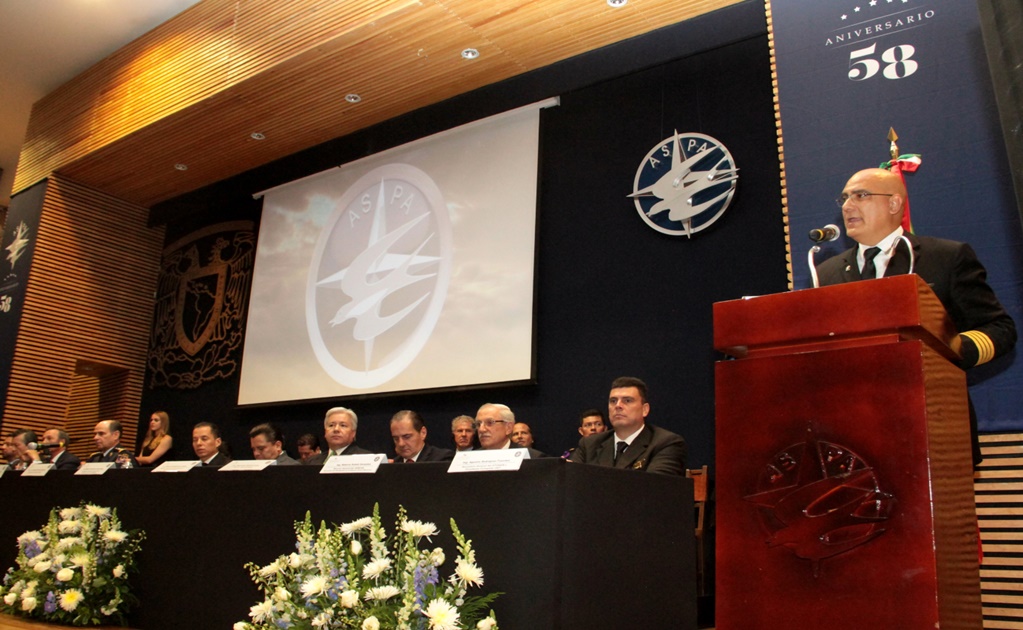 Buscan que carrera de piloto sea impartida en UNAM o IPN