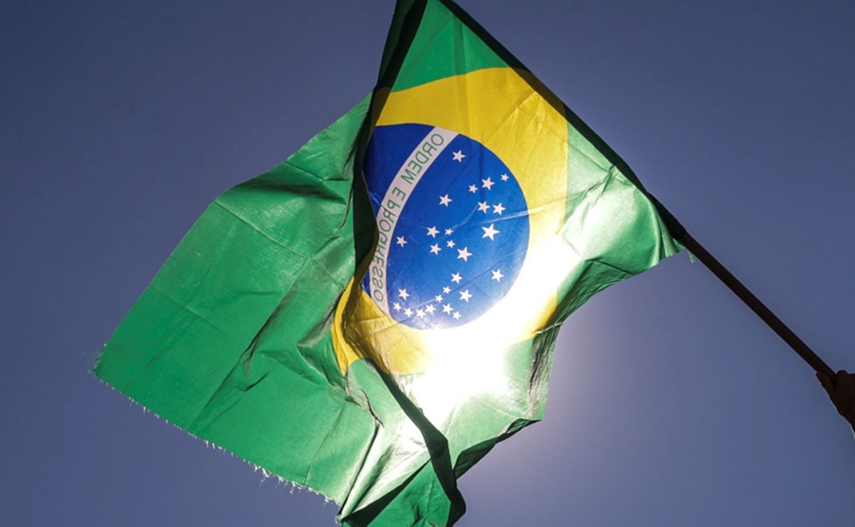 Brasil anuncia acuerdo para libre comercio camionero con México