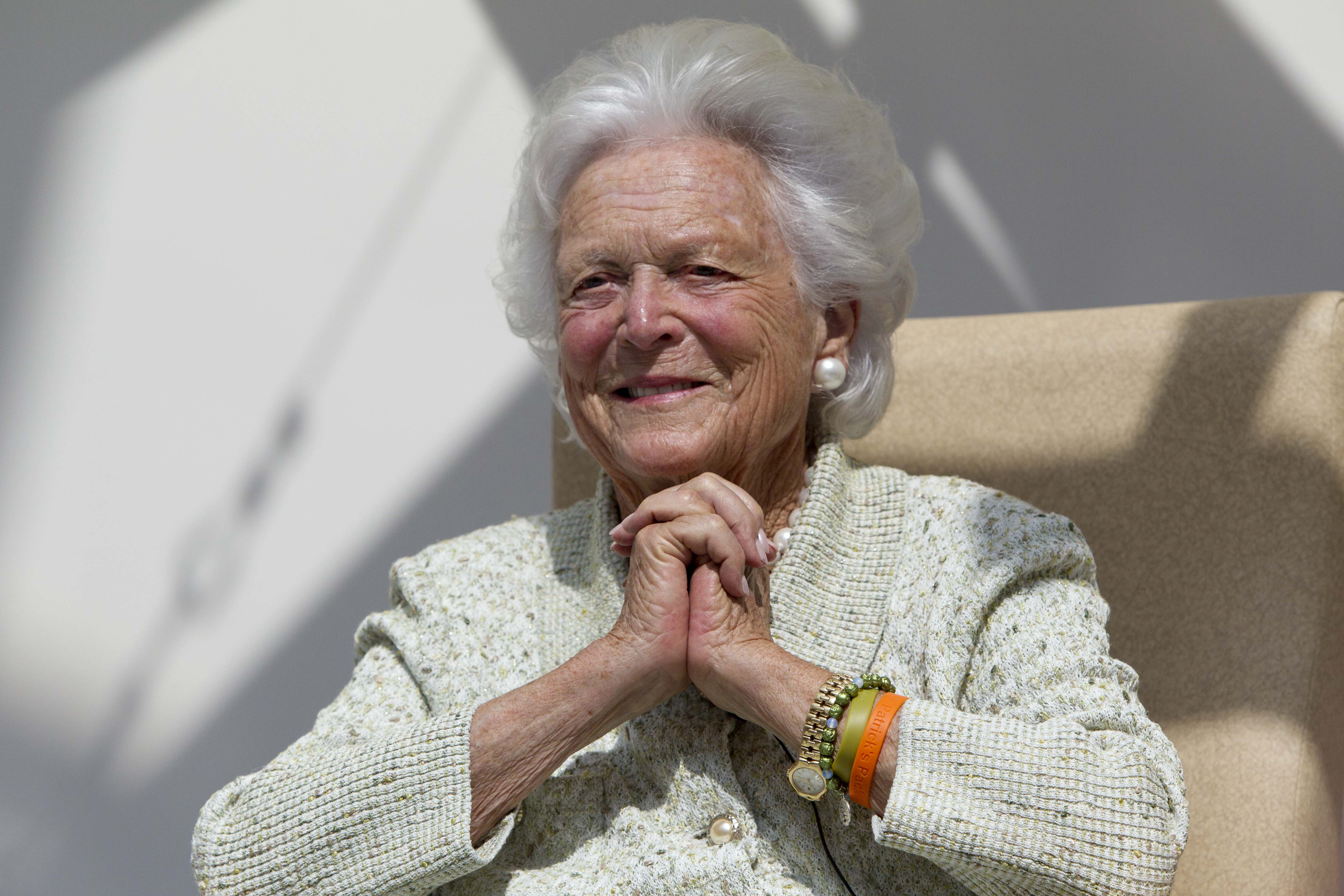 Muere Barbara Bush, ex primera dama de EU