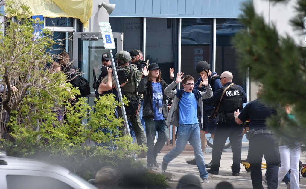 Tiroteo en escuela de Colorado deja un muerto y 8 heridos