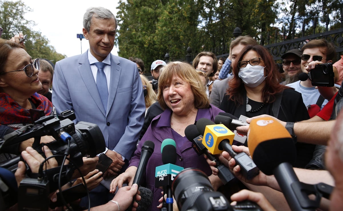 Svetlana Alexiévich pide mediación internacional en Bielorrusia y se niega a declarar
