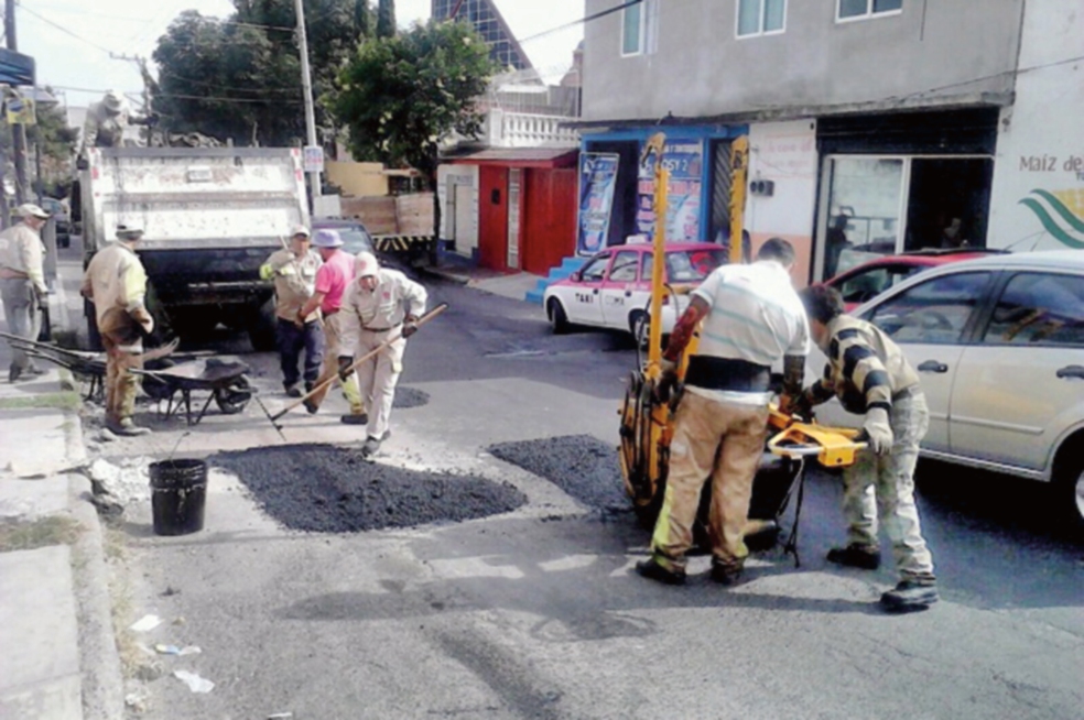 Tlalpan repavimenta vialidades dañadas