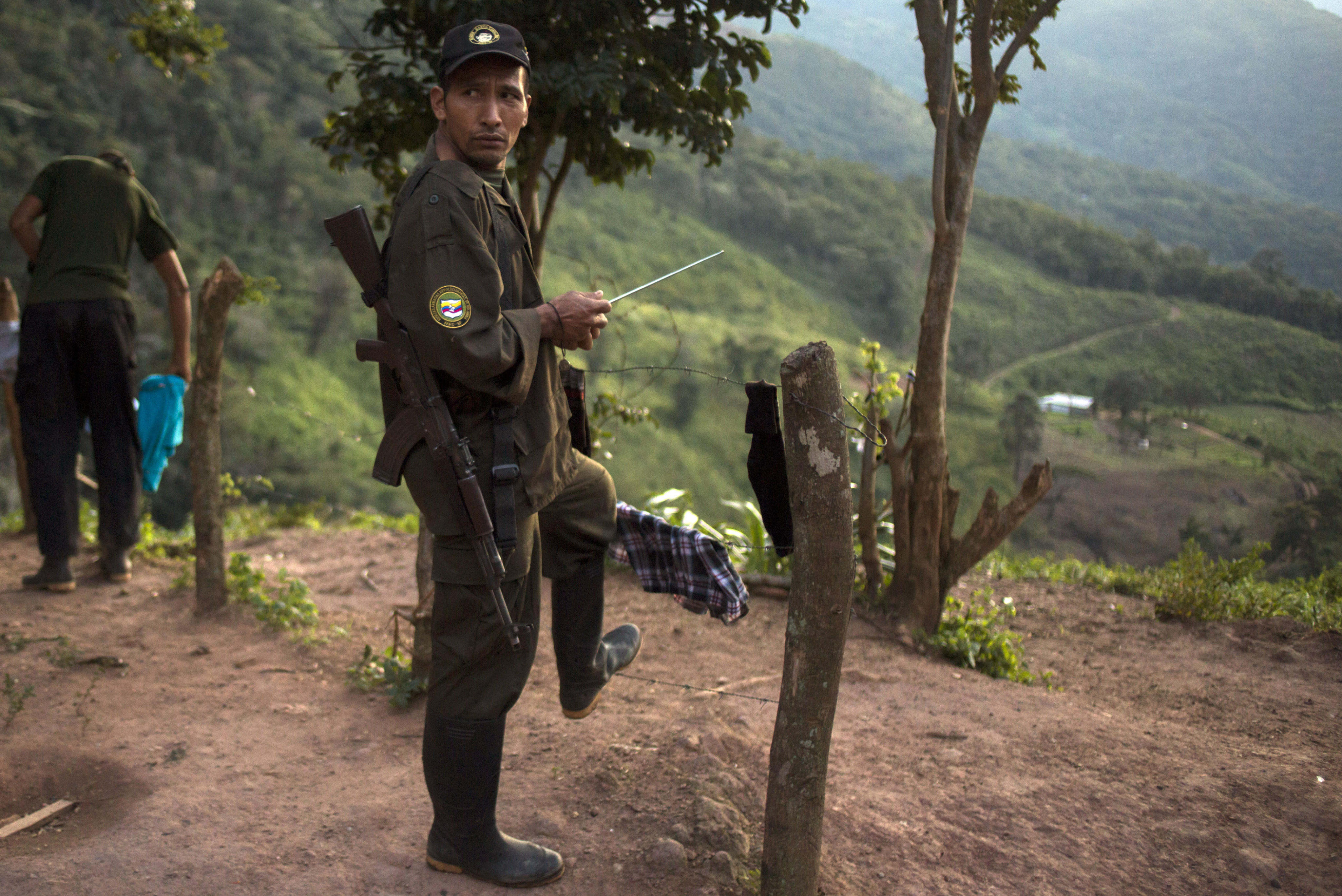 FARC expulsa de sus filas a cinco comandantes disidentes