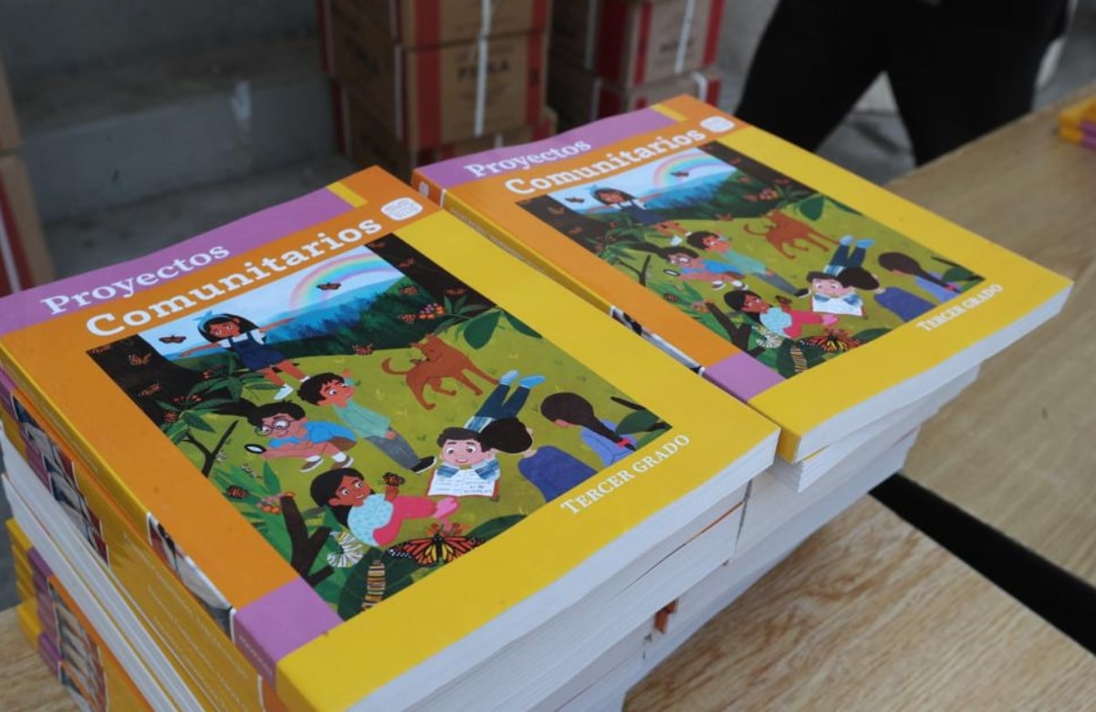 Gobierno de Chihuahua acatará decisión de la SCJN y distribuirá libros de texto de la SEP 