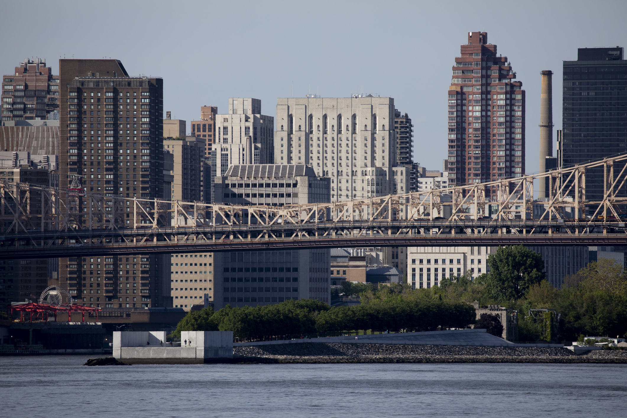 Microsismo en Nueva York. Vinculan pequeñas explosiones en Roosevelt Island a sismo leve