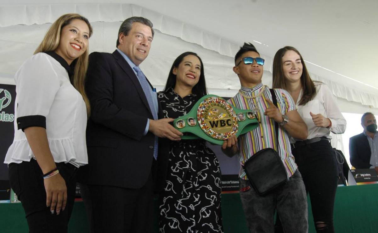 Sandra Cuevas anuncia apoyo a jóvenes boxeadores de alcaldía Cuauhtémoc