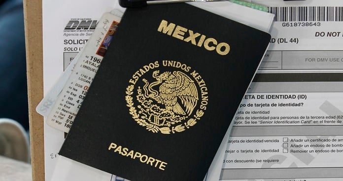 ¿Cómo pedir el pasaporte de un menor desde el extranjero?