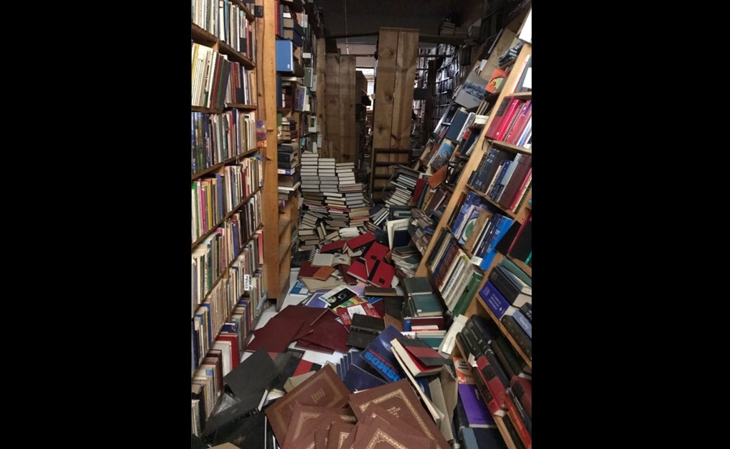 Librería en la Roma reporta daños por sismo