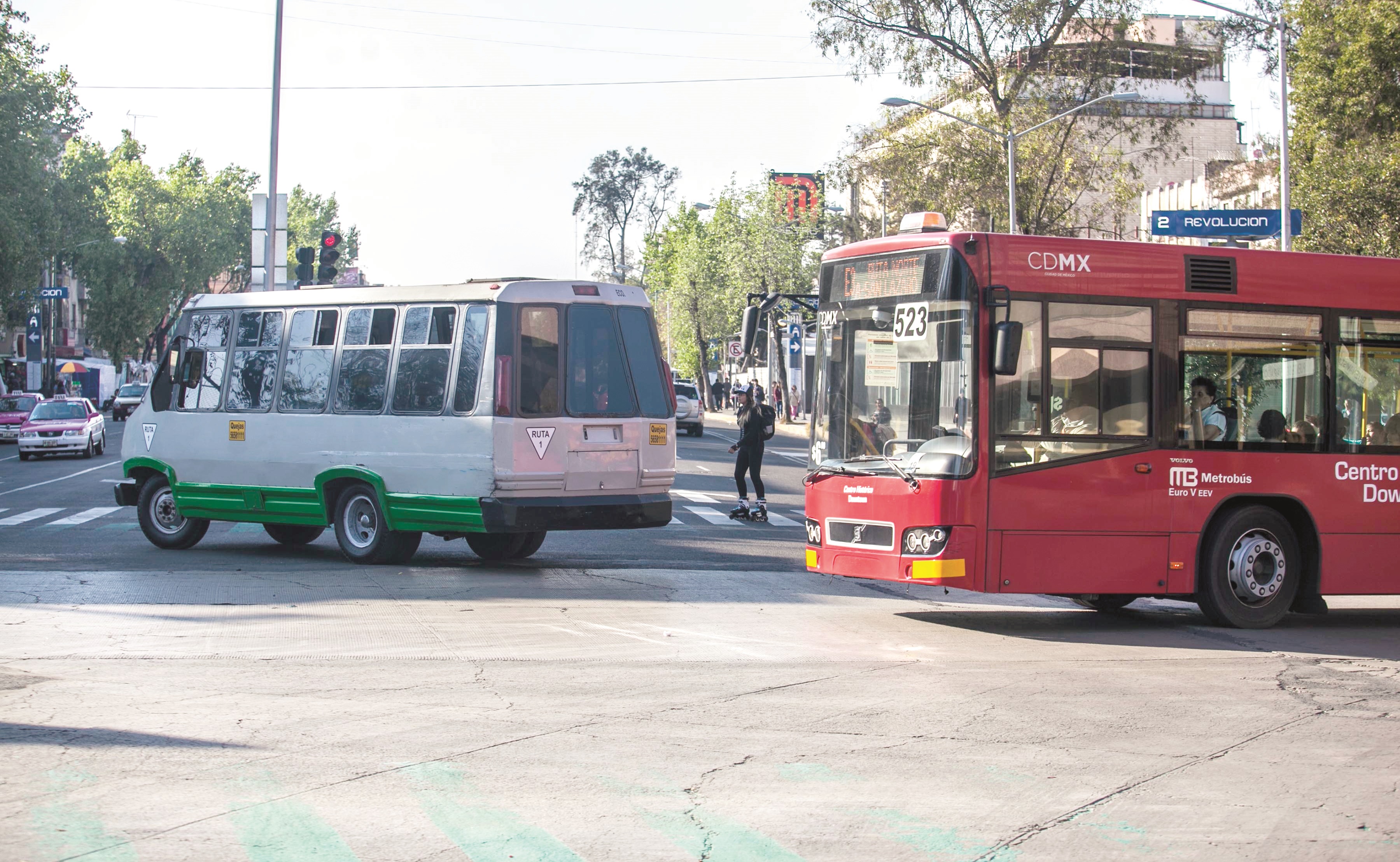 Locatel: quejas se concentran en 10 rutas de micros