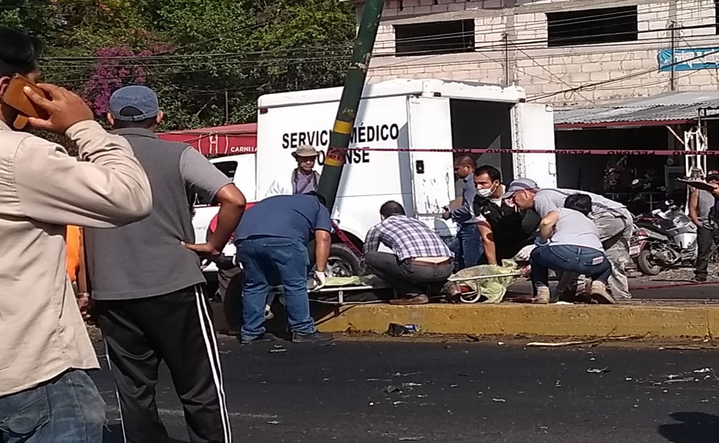 Tráiler se queda sin frenos y choca con varios vehículos; hay 6 muertos en Cuautla