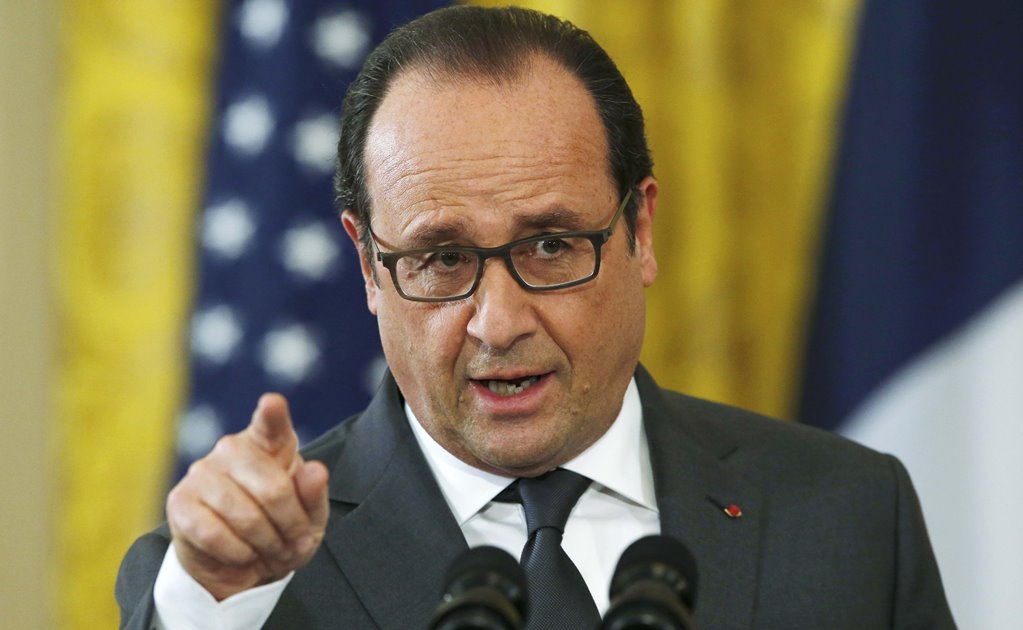 Hollande: derribo de avión ruso es un "suceso grave"