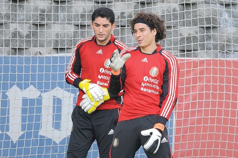 Memo Ochoa no es convocado