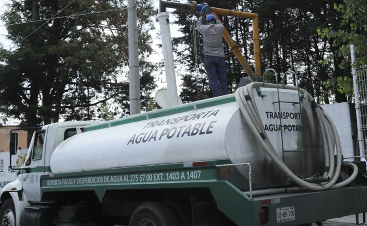 Gobierno capitalino suministra agua a las alcaldía con pipas tras falla en el Cutzamala