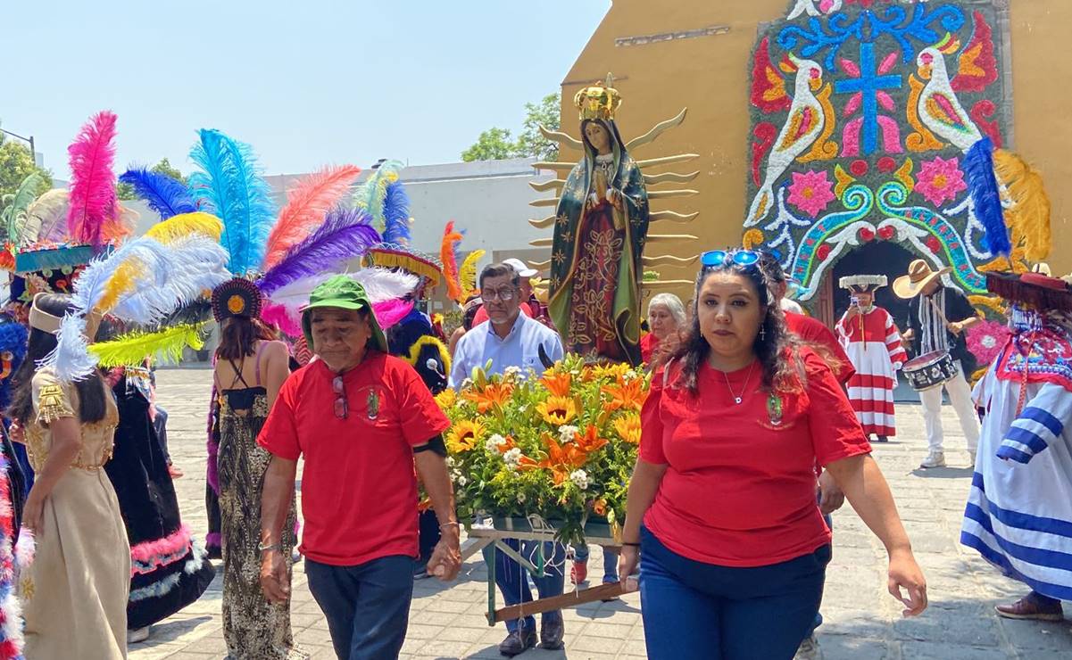 Pobladores de la colonia Santa Cruz Atoyac celebran la Santa Cruz 