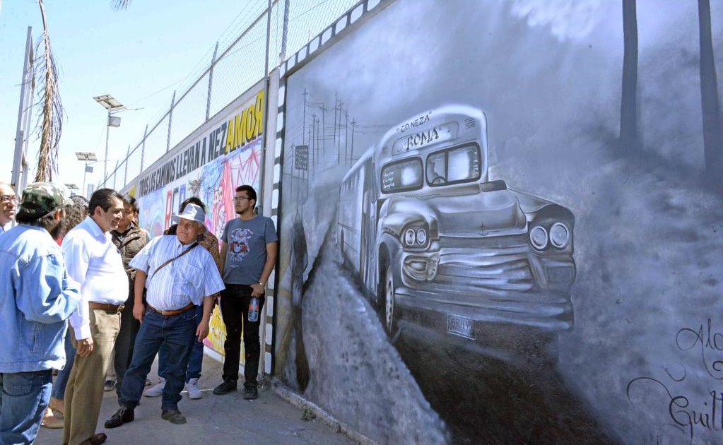 Pintan murales alusivos a ROMA en Bordo de Xochiaca