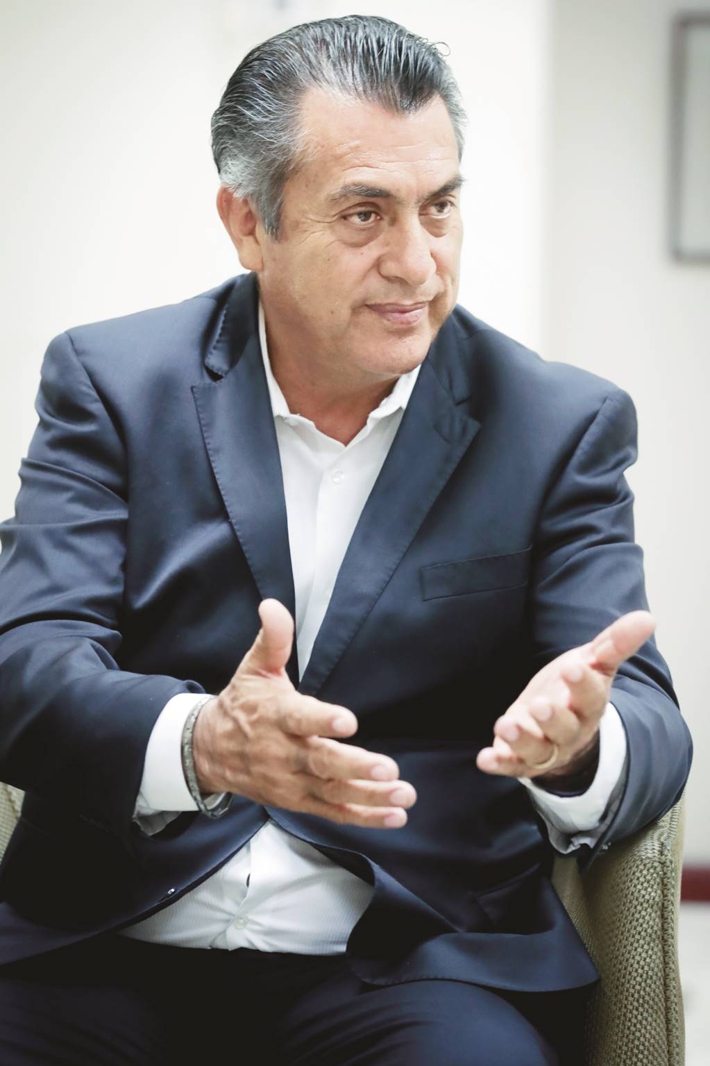 Lo que opina “El Bronco” de sus contrincantes