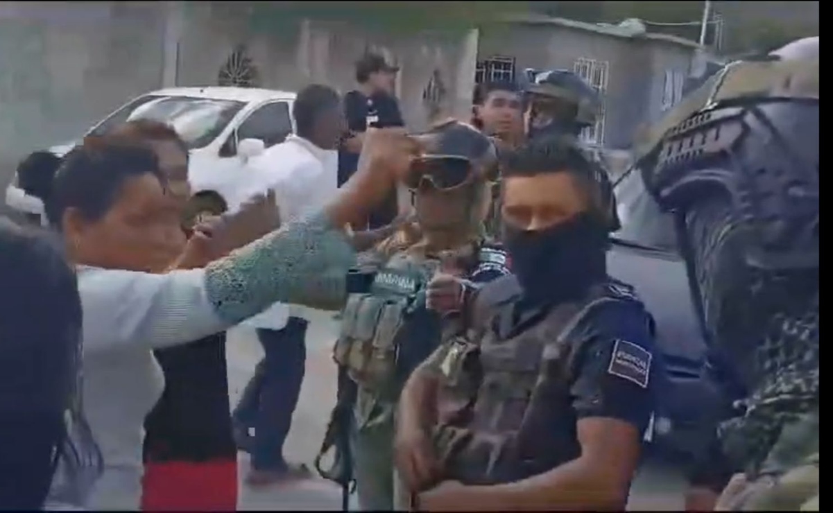 Denuncian a policías municipales y marinos por represión tras protesta por falta de agua en Salina Cruz, Oaxaca