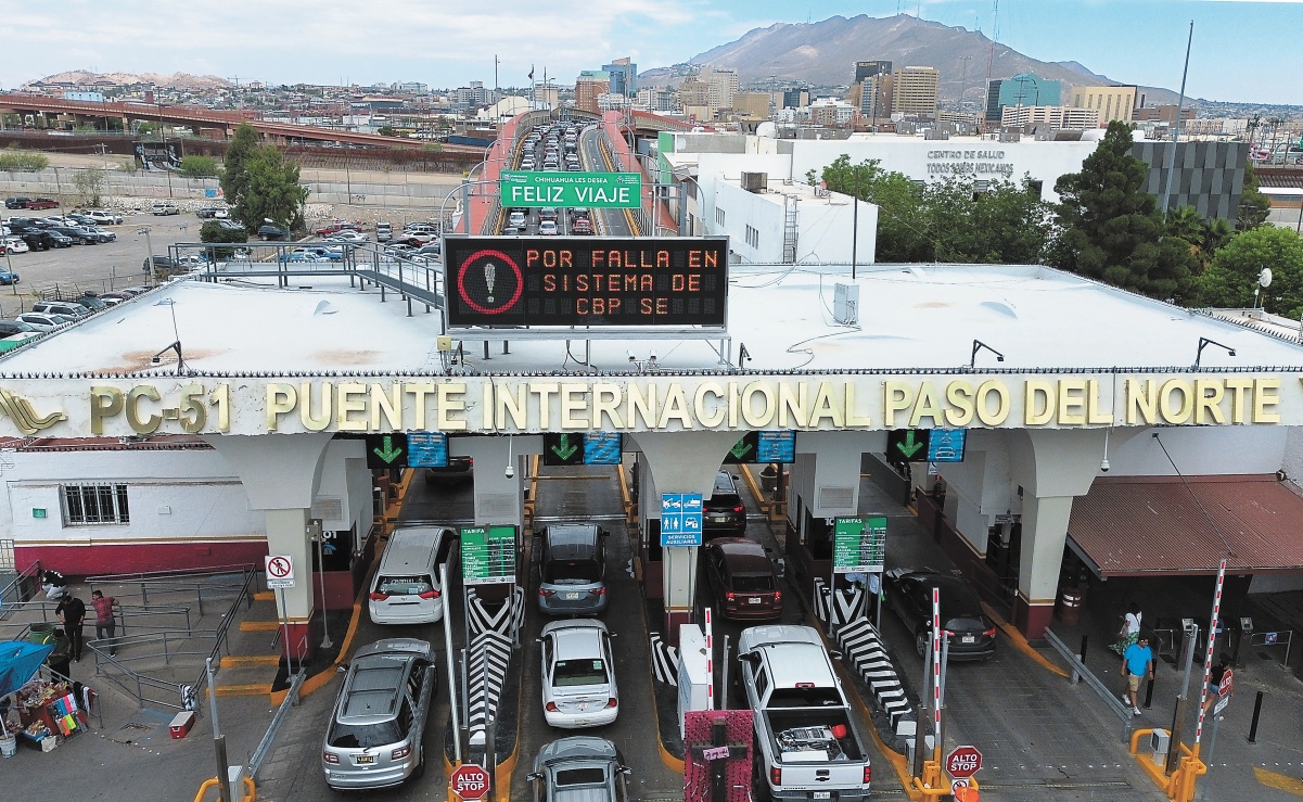 Apagón tecnológico desata caos en la frontera con EU