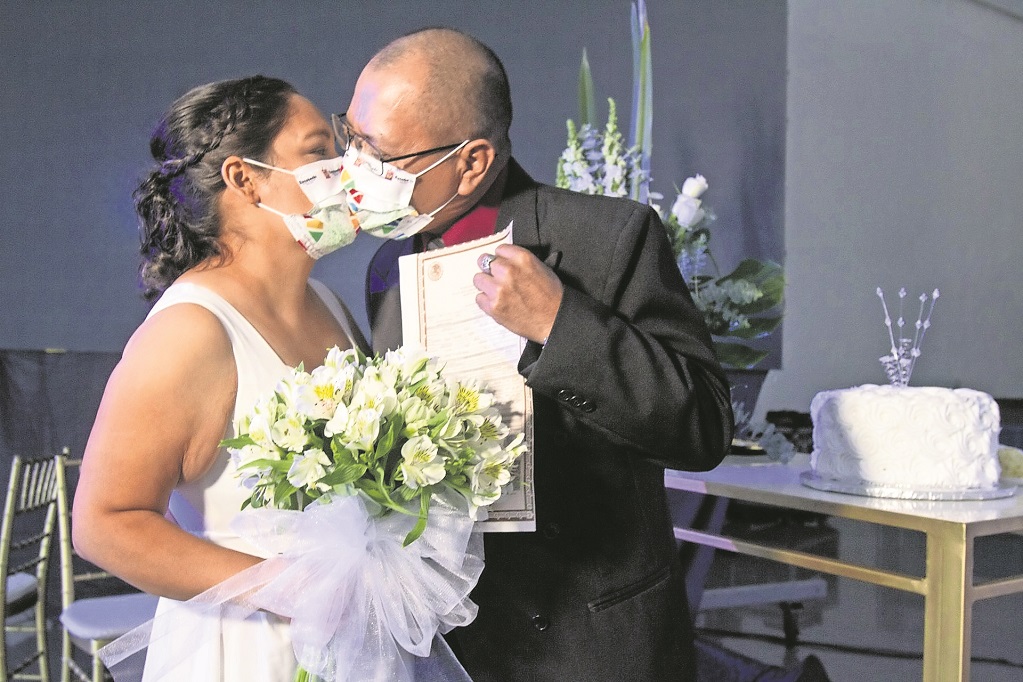 Crecen las bodas civiles de mayores de 40 años en Querétaro, señalan