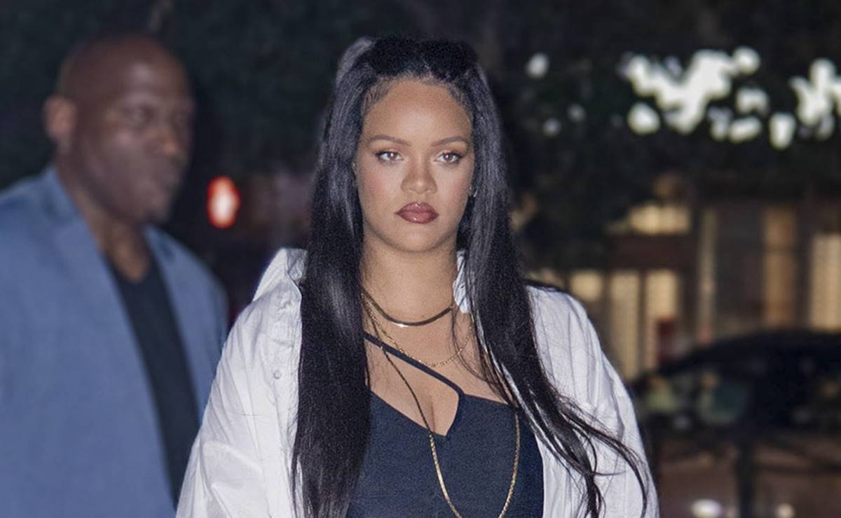 Rihanna 'impacta' con minivestido negro durante cena en Nueva York 