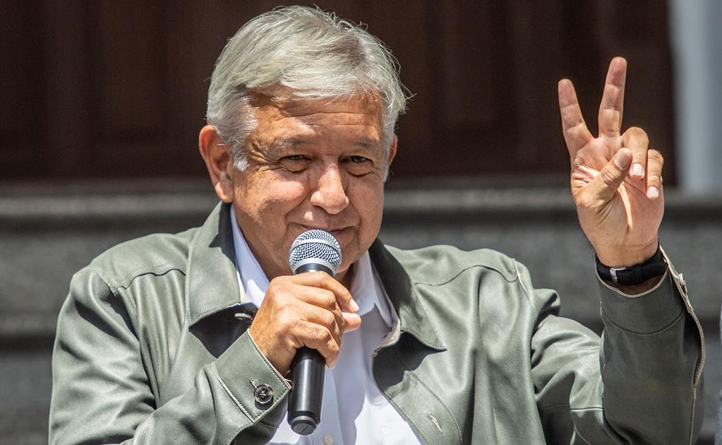 Desmiente AMLO boda de uno de sus hijos