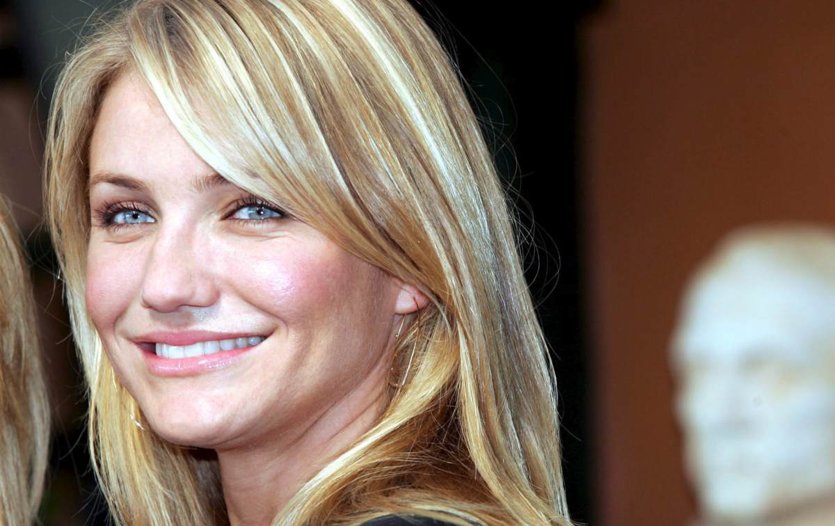 Cameron Diaz 'presume' su refrigerador lleno de ensaladas y vino blanco