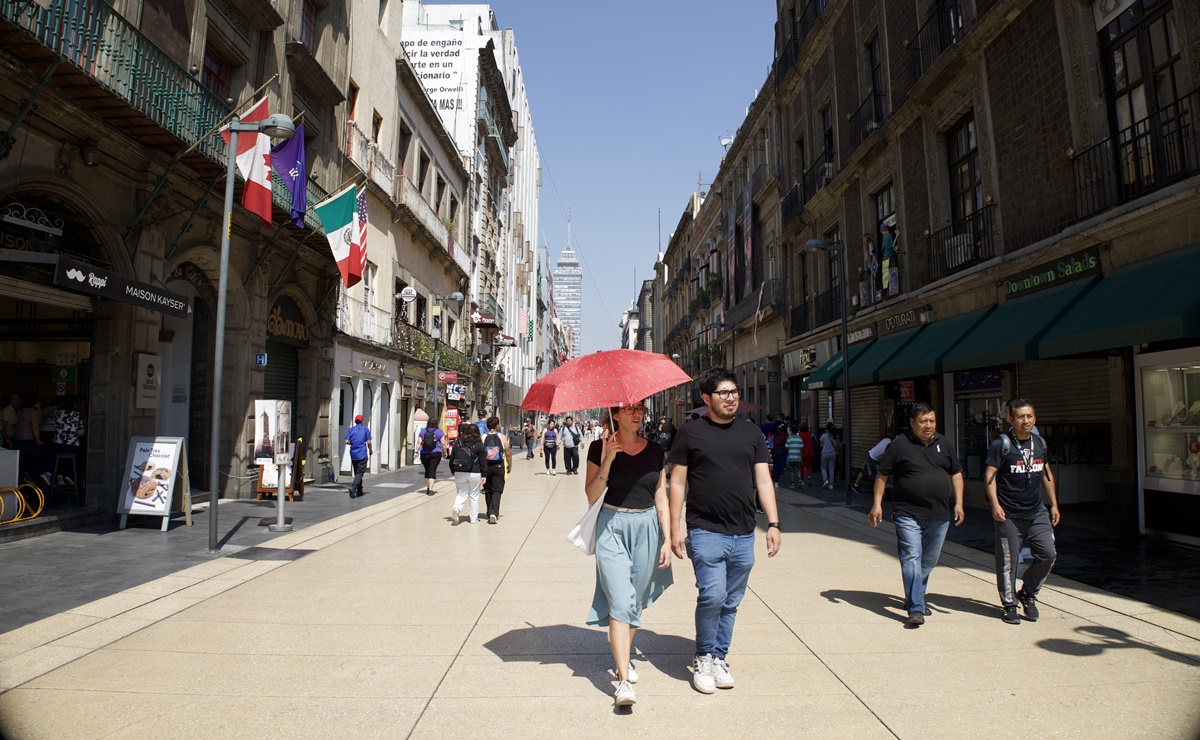 Clima CDMX: Ambiente muy caluroso con posibilidad de lluvias ligeras hoy, 11 de junio