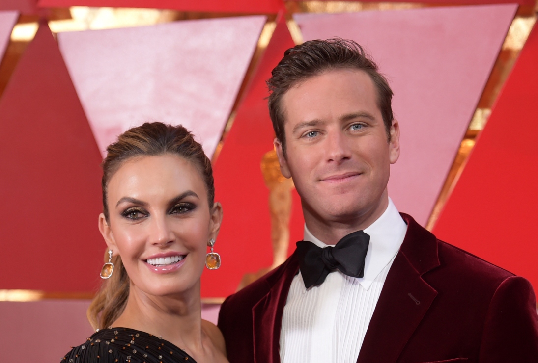 Exhiben que Elizabeth Chambers conspiró contra Armie Hammer, su exesposo