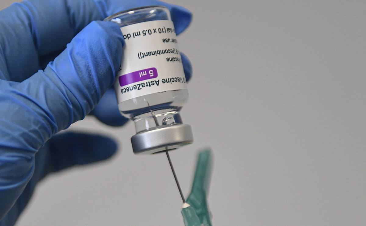 EMA califica trombosis en vacunados con AstraZeneca como "efectos secundarios raros"