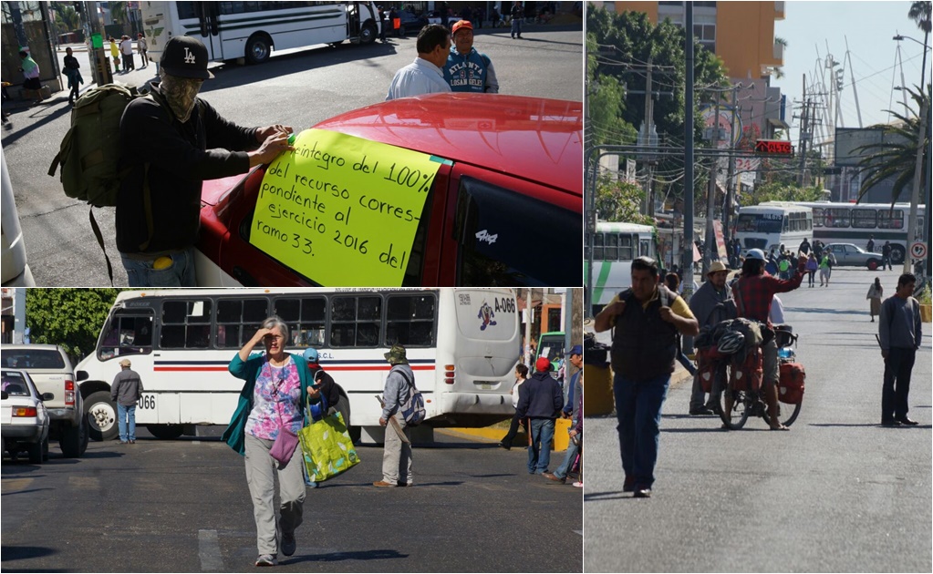 Reportan bloqueos carreteros y protestas en Oaxaca