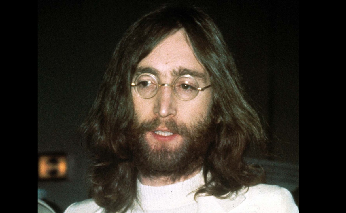 Subastarán grabación inédita de John Lennon, son 33 minutos en un casete 