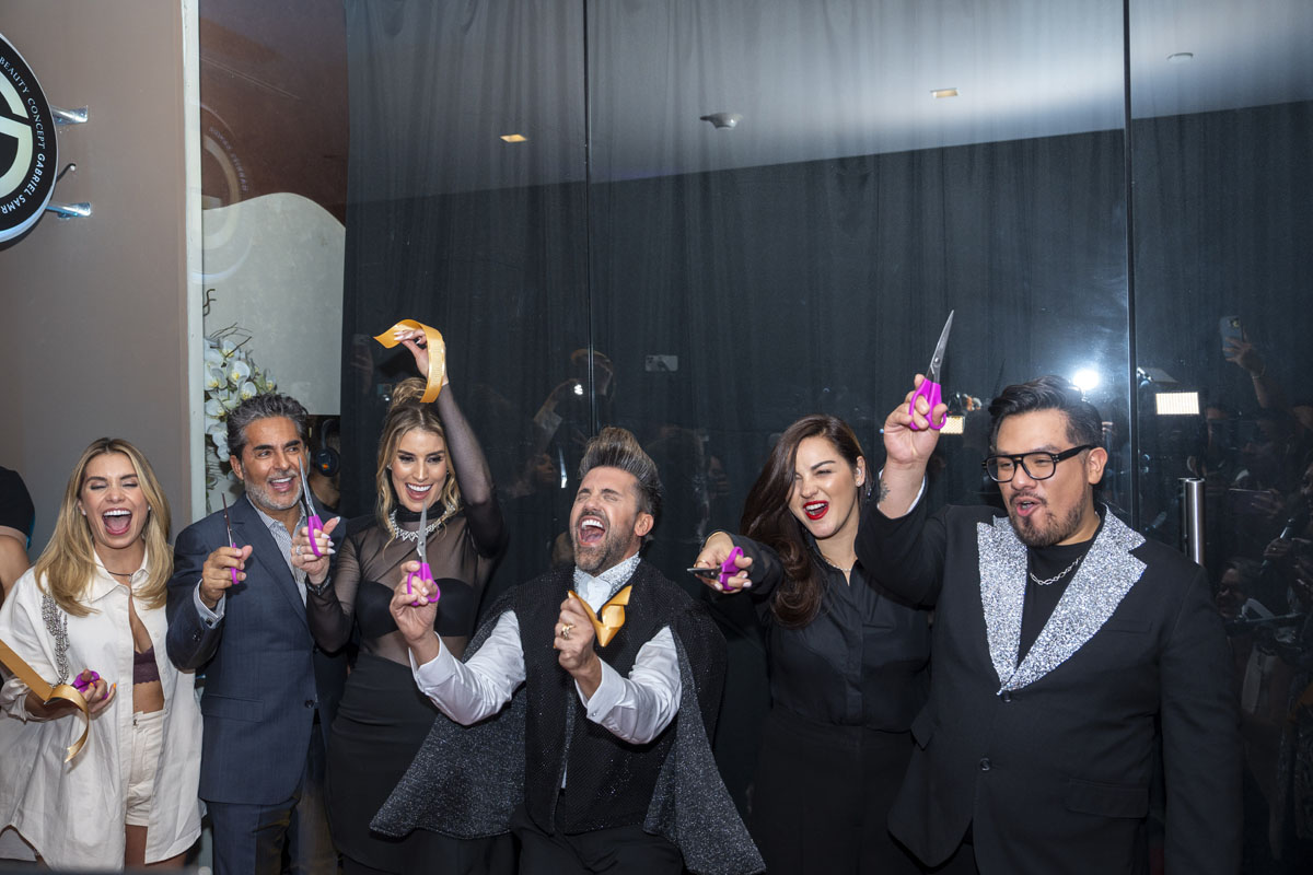 Maite Perroni y Raúl Araiza inauguran estudio de Gabriel Samra
