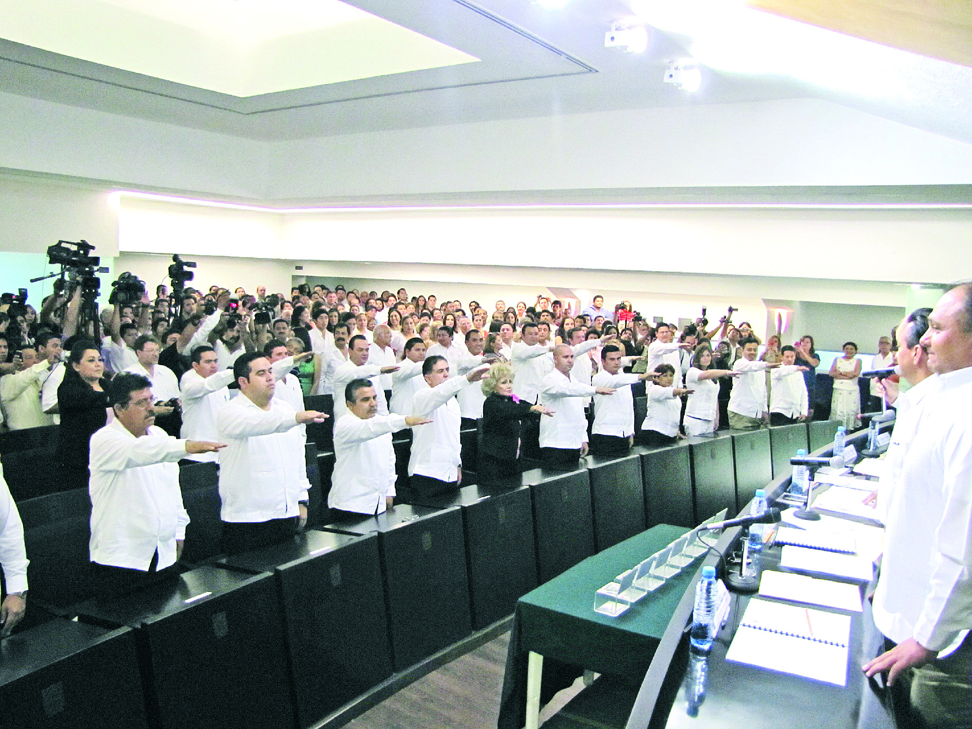 Campeche: legisladores de $3 mil al día