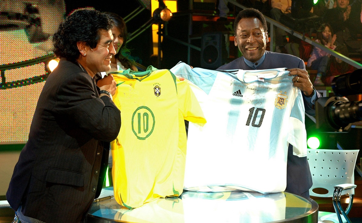 "Un día en el cielo jugaremos juntos"; el mensaje que Pelé envió a Maradona 