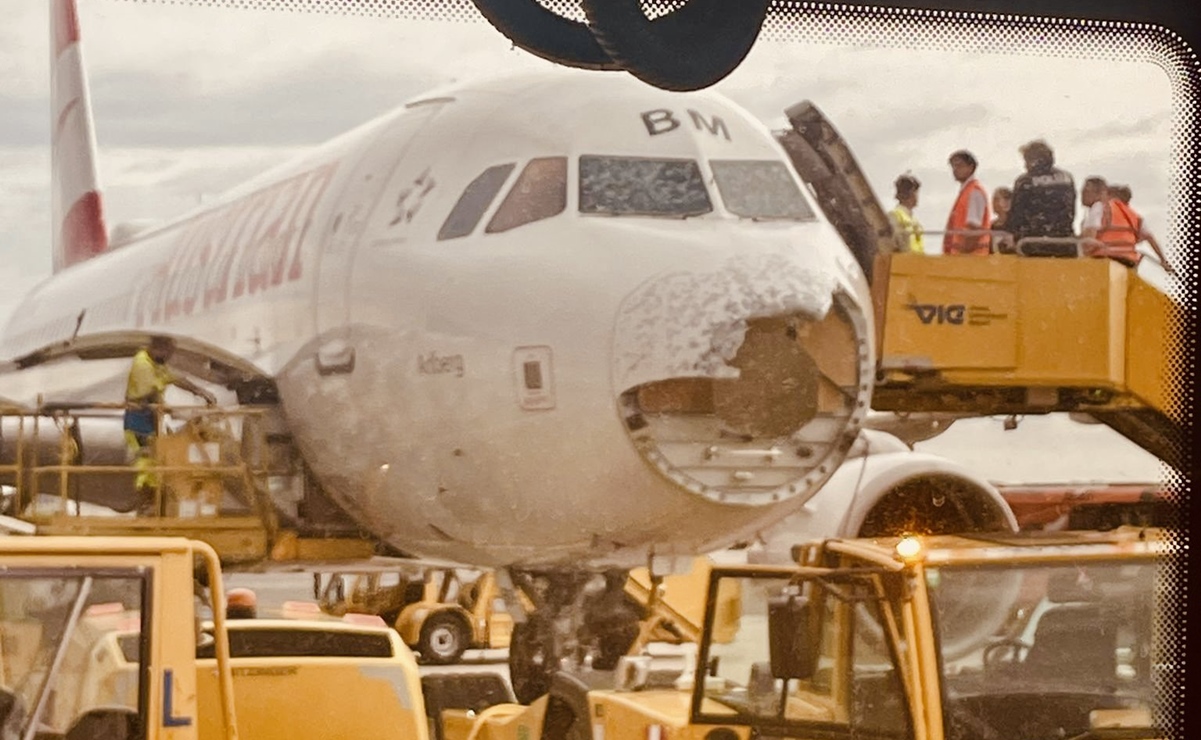 Tormenta de granizo destroza el frente de un avión en pleno vuelo