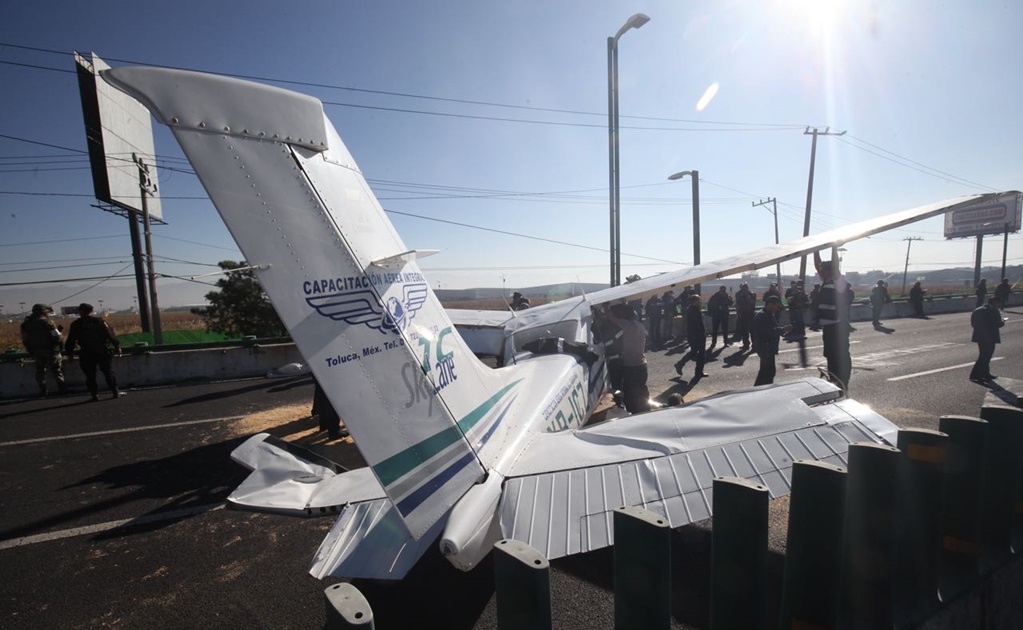 Aeronáutica Civil indaga aterrizaje forzoso de avioneta en Toluca