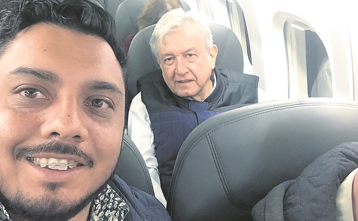 Presume "selfie" con AMLO