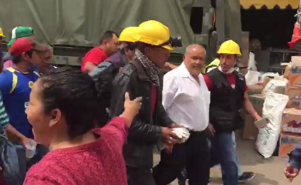 Circula video de agresión de pobladores a delegado de Xochimilco